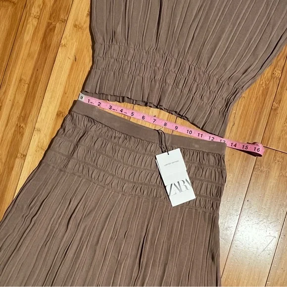 NWT Zara Limited Edition Knit Top & LE Knit Skirt Set: Top Size M Skirt Size L - Picture 7 of 13